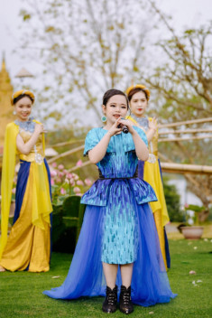 Á hậu nhí Hoàng Vân hát mở màn, khuấy động triển lãm “Sen trong đời sống văn hoá Việt”