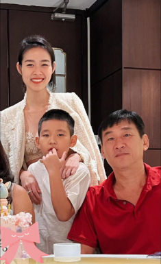 Ai cũng nói con trai giống Thành Đạt, Diệp Bảo Ngọc đưa bằng chứng bé giống 1 người khác