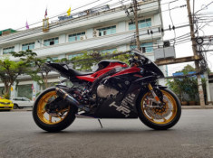 BMW S1000RR độ hoàn thiện với trang bị full option