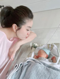 Bóc giá đồ Bảo Thy mua cho con: Gấu bông tiền triệu từ Hàn Quốc, xe đẩy siêu đắt