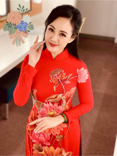 BTV Hoài Anh diện đầm hổ báo xuống phố, phối màu cao tay, dân tình khen nức nở