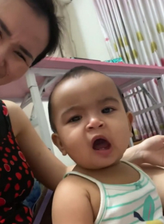 Con gái Võ Hạ Trâm được thai giáo, ăn chay: 9 tháng sốt lần đầu nhưng nói xuyên ngôn ngữ