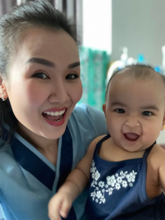 Con lai Ấn Võ Hạ Trâm ngủ từ 9h30 tối đến sáng, bảo sao bé bụ bẫm, thông minh