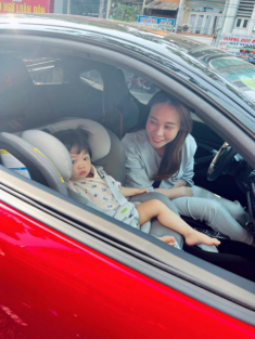 Cường Đôla giận dỗi vì Đàm Thu Trang chở con gái trên siêu xe 10 tỷ