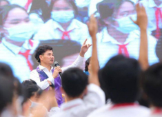 NSƯT Xuân Bắc: ‘Tôi chưa bao giờ mắng con vì điểm số’