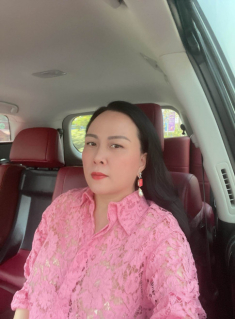 Phượng Chanel tự hào khoe điểm trẻ đẹp như Ngọc Trinh, U45 hiếm ai có được