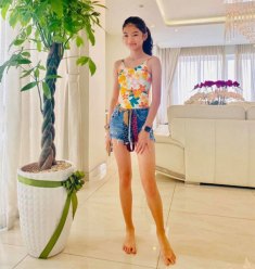 Quyền Linh, Jennifer Phạm khéo nuôi con gái mặt xinh chân dài như hoa hậu, con trai soái ca 1m8