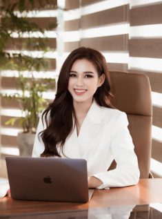 Thời trang công sở lên ngôi: Đỗ Thị Hà nhỏ tuổi nhất vẫn “chẳng ngán” Mai Phương Thuý, Xuân Lan