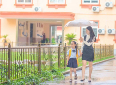 Trẻ được đón học sớm và muộn: Sự khác biệt rõ rệt khi trưởng thành