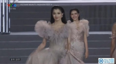 Tụt khung váy ngay trên sóng trực tiếp, người đẹp Thanh Hoá nhận phản ứng ngược đời của dân tình