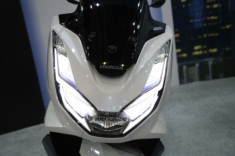 Honda PCX E:HEV - Mẫu xe xăng lai điện lên ngôi trong thời buổi xăng tăng giá