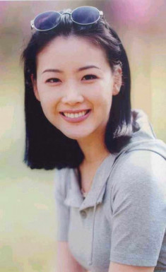Nữ hoàng nước mắt Choi Ji Woo 47 tuổi có nếp nhăn vẫn được khen là nhan sắc vượt thời gian