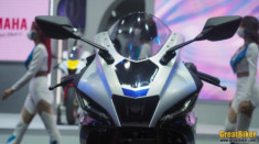 Yamaha R15V4 và R15M ra mắt sát vách Việt Nam, giá từ 78 triệu đồng
