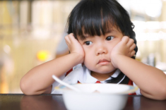 Giải pháp sữa tăng cân có chứa sữa non giúp bé tăng cân