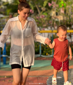 Hồ Ngọc Hà đưa 3 con đi chơi cuối tuần, giải thích lý do để Lisa tóc bù xù, ướt mồ hôi