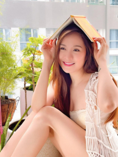 Lần đầu gặp con, Thanh Thúy hốt hoảng “sao nó xấu dữ vậy?”, đứa trẻ giờ điển trai y bố