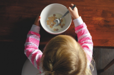 Trẻ bị viêm đường hô hấp trên nên ăn gì?