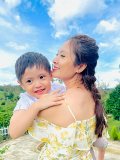 2 “Heo vàng” của Thanh Thúy, Thân Thúy Hà đặc biệt nhất showbiz Việt, giờ bé nào cũng đáng yêu
