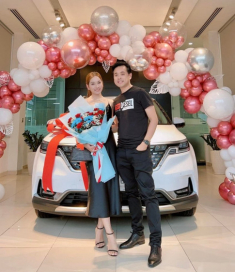 40 tuổi mới có con, Dương Khắc Linh tậu xế hộp hơn 1 tỷ đồng chuyên chở con đi học mẫu giáo