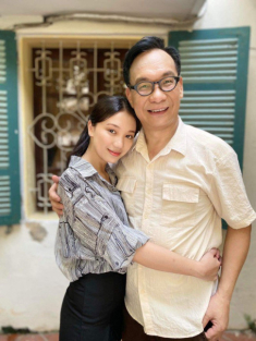 Chi cục trưởng có con gái “sáng ngoan hiền tối lên bar”: Hôn nhân viên mãn bên vợ và 2 con