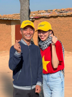 Chụp chính diện phong độ xuất sắc, nhưng ở góc ngang Thùy Tiên bị nhận xét bụng tròn ủm