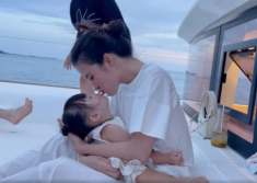 Con gái Đông Nhi Ông Cao Thắng bện hơi mẹ, liên tục dụi mặt vào ngực mẹ để hít hà thấy thương
