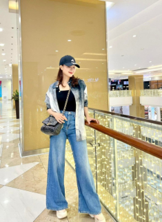 Diện chiếc quần từng bị Mạnh Trường “cà khịa”, Hồng Diễm nay như gái đôi mươi