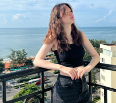 Em gái Đặng Văn Lâm 15 tuổi cao 1m8, da trắng nõn nà, được anh trai chiều chuộng như công chúa