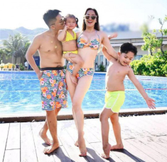 Khánh Thi U40 từng bị nói giống “mẹ - con” với chồng kém 11 tuổi Phan Hiển, giờ viên mãn bên 2 con xinh