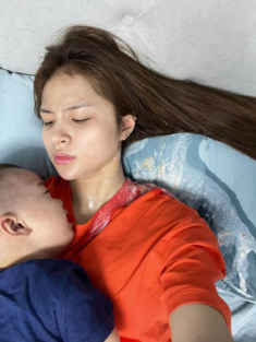 Mẫu nữ nóng bỏng sinh 2 con với Đỗ Duy Nam, nửa đêm ôm con viết tâm sự xót lòng