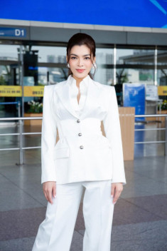 Trân Đài mới xách vali đi thi đã được khen là bà hoàng thời trang của Miss International Queen 2022