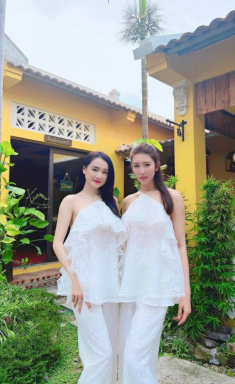 Vắng Trường Giang, Nhã Phương đánh lẻ lên đồ đôi thân thiết với “người tình màn ảnh” Trung Dũng