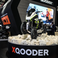 XQOODER Touring - mẫu tay ga 4 bánh của thương hiệu Thụy Sĩ chuẩn bị ra mắt trong năm 2020