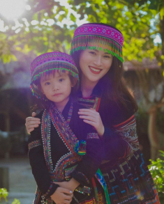 Xuất hiện “cô em dân tộc” Sapa có nụ cười tỏa nắng, ngờ đâu là tiểu thư máu mặt của làng mốt
