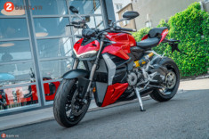 Cận cảnh Ducati Streertfighter V2 vừa ra mắt thị trường Việt Nam