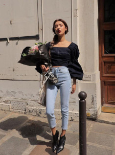 Diện quần jeans mà quên “tăm tia” 4 kiểu giày đẹp sang sau, chẳng trách style của nàng mãi nhạt