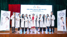 Hàng ngàn sinh viên Đại học Công nghiệp TP. HCM hạnh phúc khi nhận quà bất ngờ từ Dr. Huệ