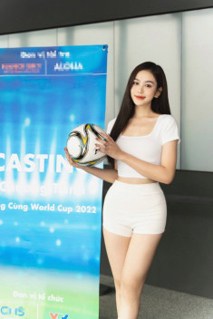 Hoa khôi Thủ đô cổ vũ World Cup: Mặt xinh dịu hiền nhưng từng táo bạo mặc đồ “khiêm tốn vải”