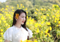 Nữ sinh Nghệ An vừa tròn 18 tuổi đã đội chiếc vương miện hoa hậu danh giá