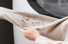 Yên tâm áo quần sạch như ý với máy giặt AQUA tích hợp công nghệ tự vệ sinh mặt ngoài lồng giặt thông minh đầu tiên trên thị trường