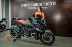 Cận cảnh KTM Brabus 1300 R đầu tiên tại Việt Nam với giá 2,2 tỷ Đồng