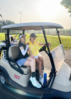 Lưu Hương Giang khoe ưu điểm “mướt mát” bao người mê trên sân golf, lại bị Hồ Hoài Anh nói “cá mập”