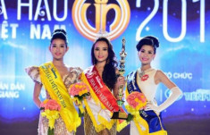 Hoa hậu tai tiếng nhất Việt Nam một thời giờ đẹp từ trong ra ngoài, chăm diện đồ khoe “vòng nào ra vòng nấy”
