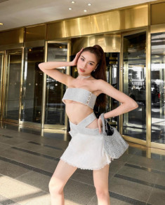 Thanh Thanh Huyền diện áo 5cm giống Ngọc Trinh, hở tưng bừng, nổi nhất Miss Charm 2023