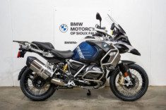 Cận cảnh BMW R1250GS Trophy 2023 ra mắt với giá hơn 700 triệu đồng