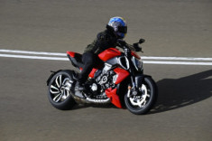 Đánh giá Ducati Diavel V4 Diavel hoàn hảo nhất từ trước đến nay