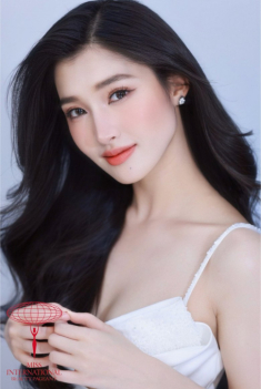 “Thần tiên tỷ tỷ” Phương Nhi xuất hiện trên trang chủ Miss International, vẻ đẹp bừng sáng giữa các Hoa hậu quốc tế