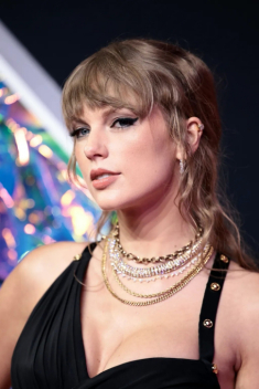 Thảm hồng VMAs 2023: TXT, Stray Kids đại diện K-Pop, Taylor Swift đầy bí ẩn