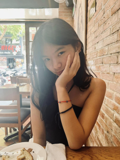 Con gái 16 tuổi của Trương Ngọc Ánh: Chân dài, hát hay nhưng không nối nghiệp cha mẹ
