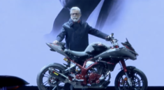 Hero MotoCorp trình làng mô tô phiên bản giới hạn Karizma CE